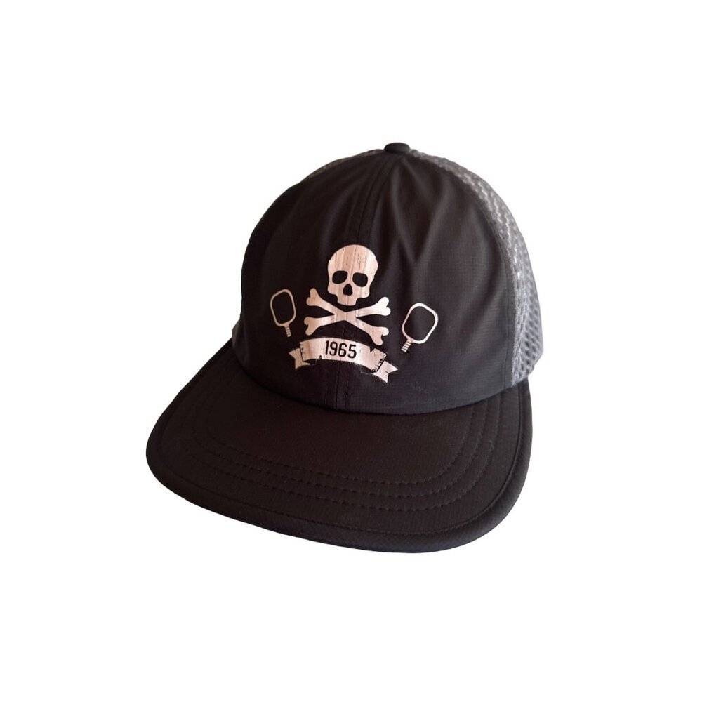 Vintage 1965 Richardson Outdoor Trucker Hat With Skull & Crossbones Design Adjus